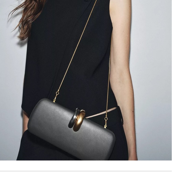 Zara Clutch - Picture 3 of 7